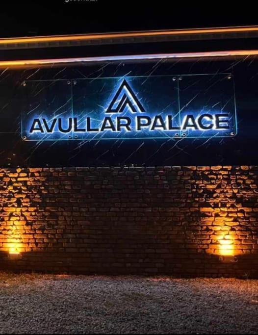 Daire Avullar Palace Mit Pool In *