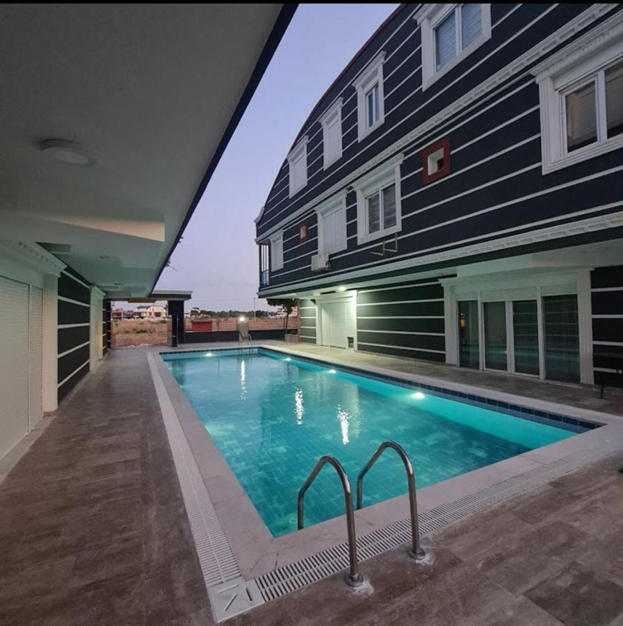 Daire Avullar Palace Mit Pool In Antalya